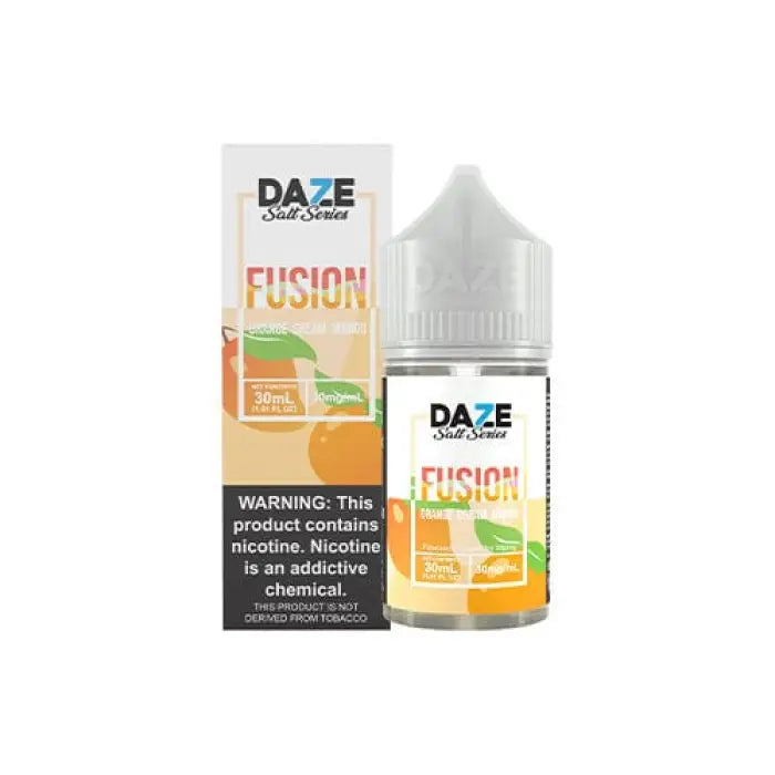 E-liquid bottle and packaging for a vape product called ’Daze Fusion’ with fruit flavors.