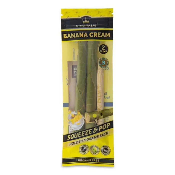 Banana cream-flavored disposable vape pen in green packaging.